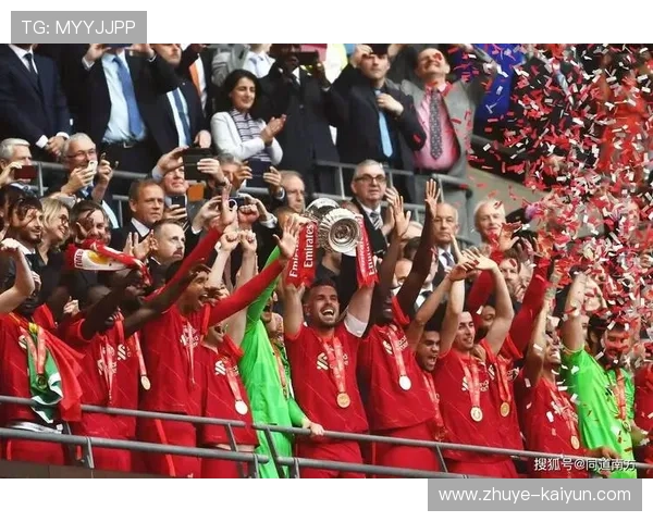 利物浦球迷文化探秘：红军精神与城市情感交织